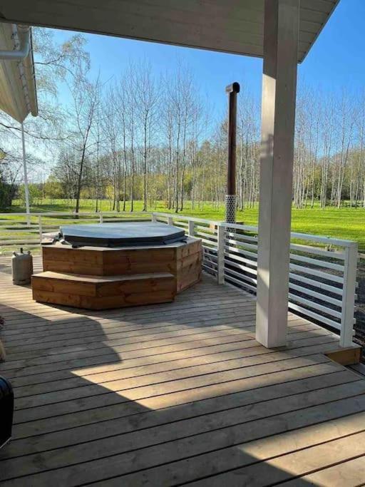 Modern Villa With Sauna & Hot Tub Hiiumaa Exterior foto